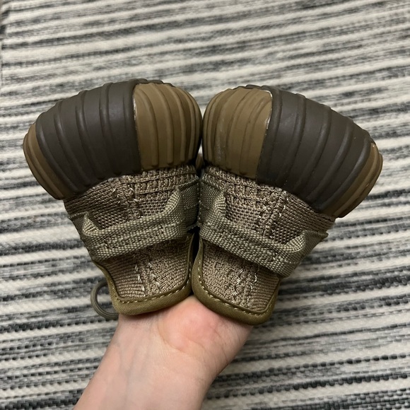 Yeezy 350 - Picture 4 of 5